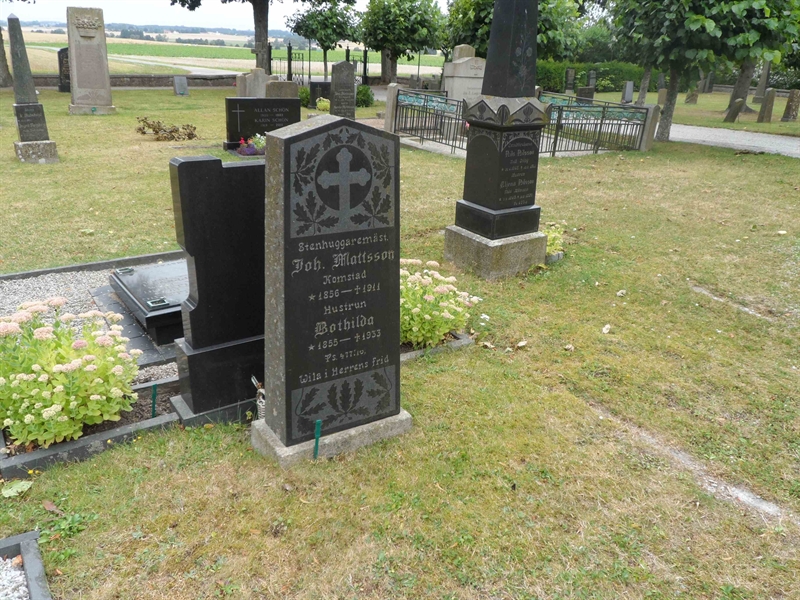 Grave number: SK B   122, 123