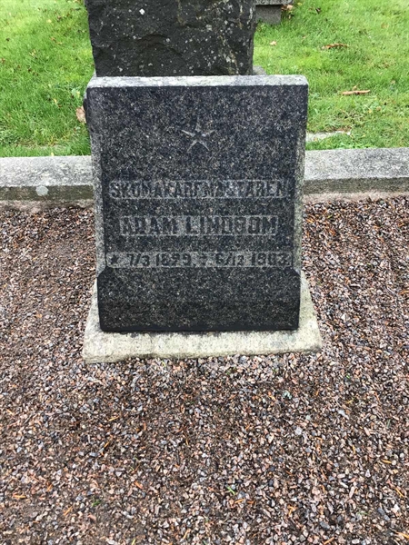 Grave number: LM 1 02  025