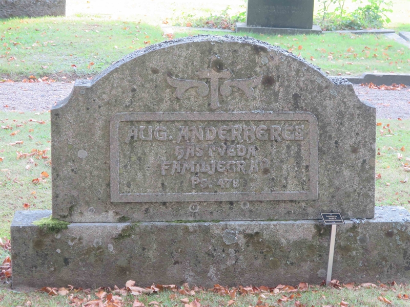 Grave number: HK B    50, 51