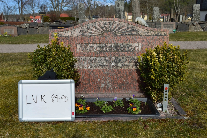 Grave number: LV K    89, 90