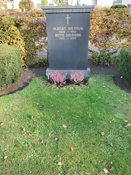 Grave number: Ö 30y    16a, 16b