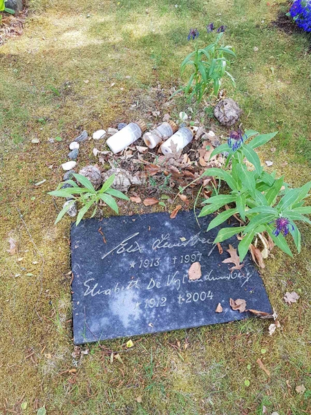 Grave number: 01 14510