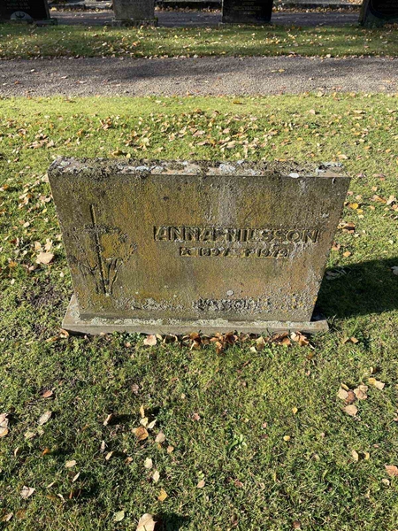 Grave number: VV 5   156