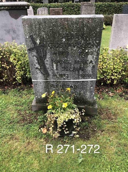 Grave number: AK R   271, 272