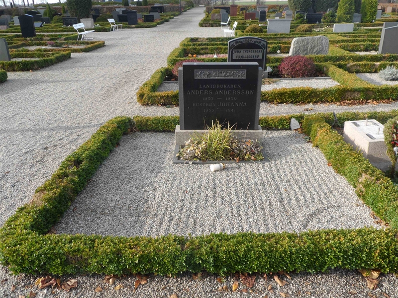 Grave number: ÖTN NMK1     1, 2