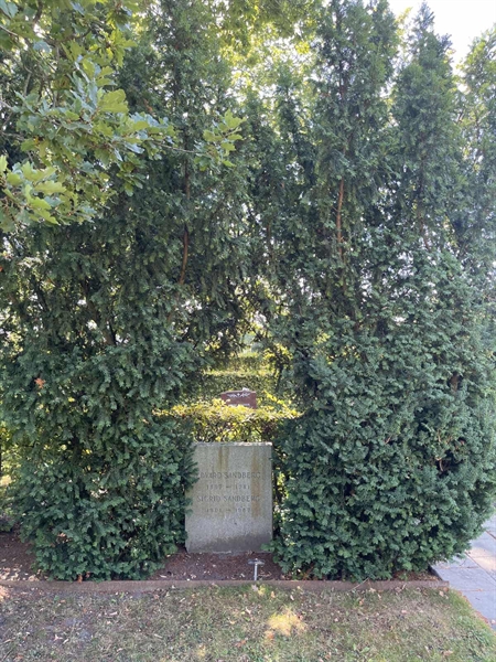 Grave number: NK XI    23