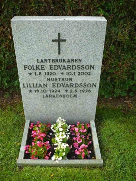 Grave number: VK E    62, 63