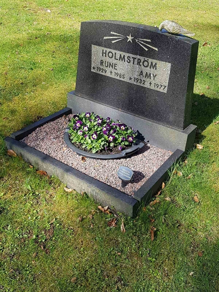 Grave number: 01  3553