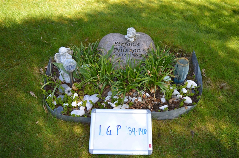 Grave number: LG P   139, 140