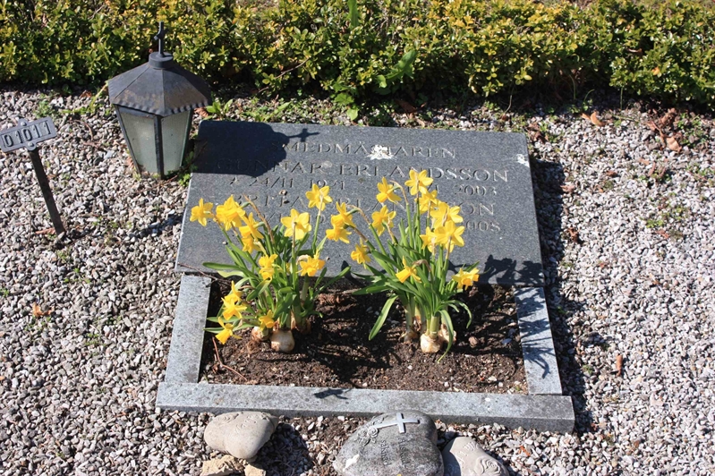 Grave number: Ö 01y    24, 25