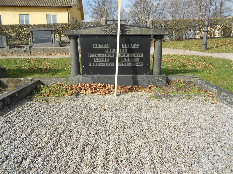 Grave number: NÅ G5    50, 51