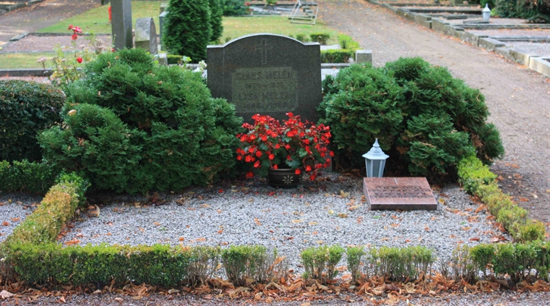 Grave number: Ö 20y    70, 71