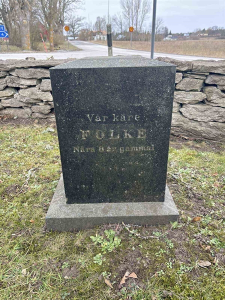 Grave number: LE 598