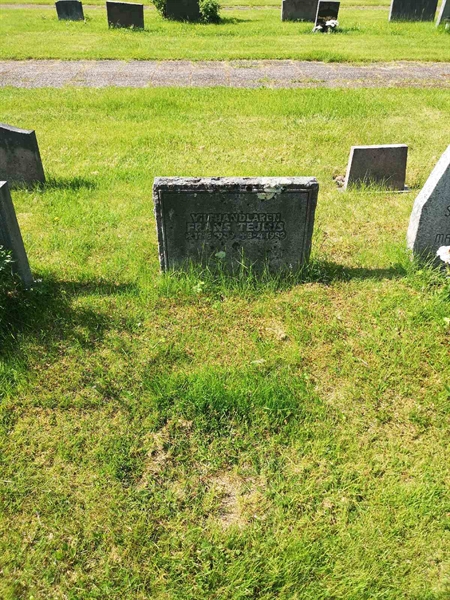 Hautatunnus: NK 03    10