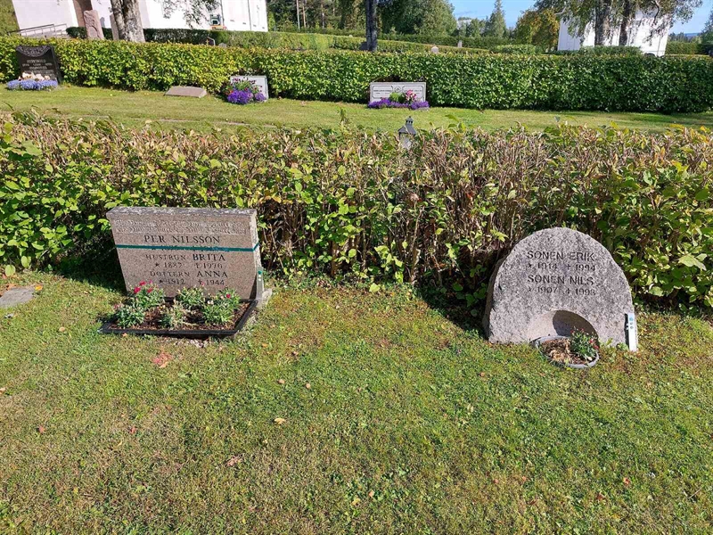 Grave number: K D    36