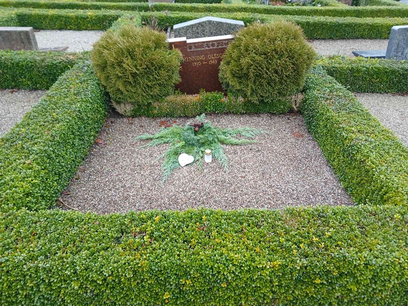 Gravnummer: Si J    81, 82