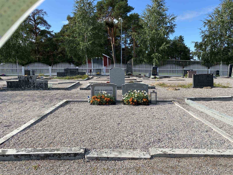 Grave number: 2 06   144