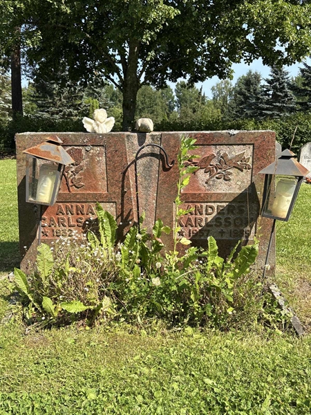 Grave number: 1 B1   136