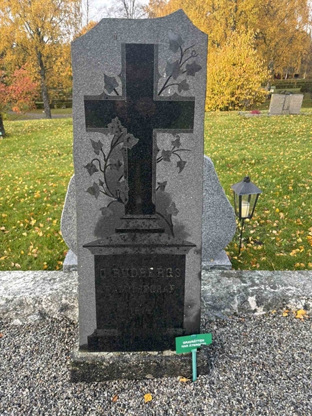 Gravnummer: 551 D   511