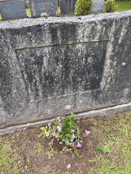 Grave number: SKF D   146