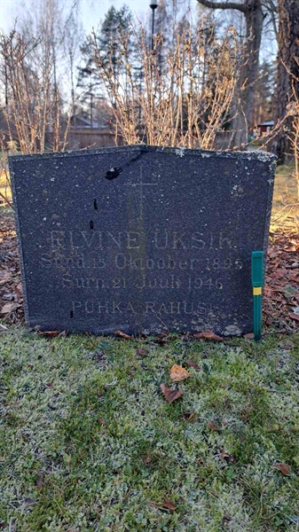 Grave number: 6 05     61