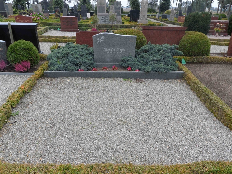 Grave number: ÖT GNK2C    19, 20