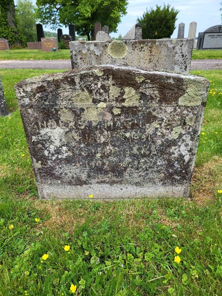 Grave number: kö 01 15    45-46