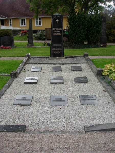 Grave number: HK A    71, 72, 73, 74
