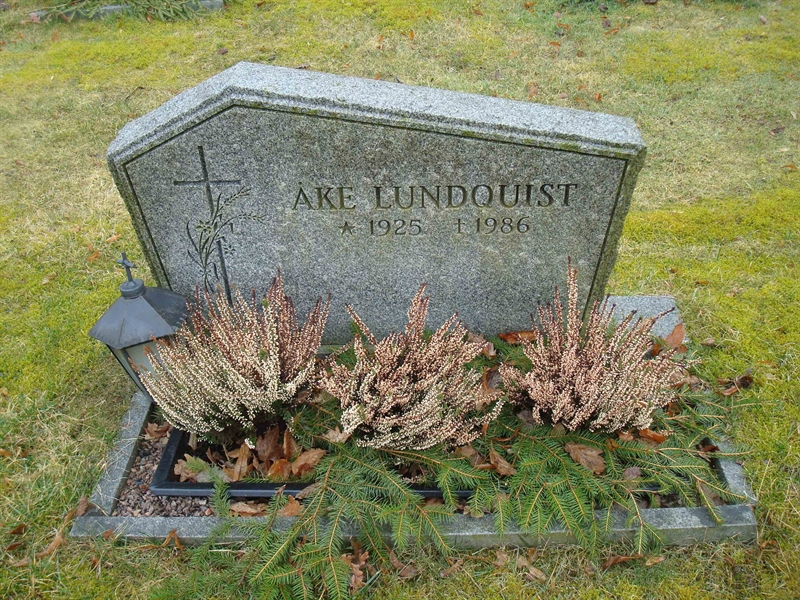 Grave number: BR D   140, 141