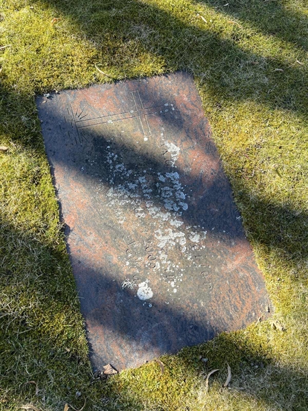 Hautatunnus: Ärt 44 18 15+16