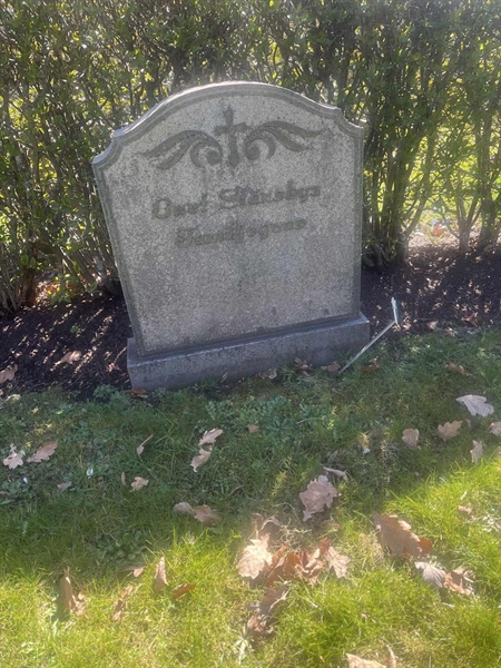 Grave number: 1 3 F1 152