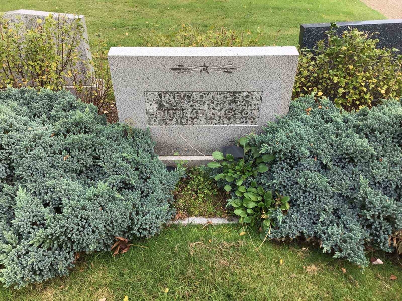 Grave number: 20 C   103-104
