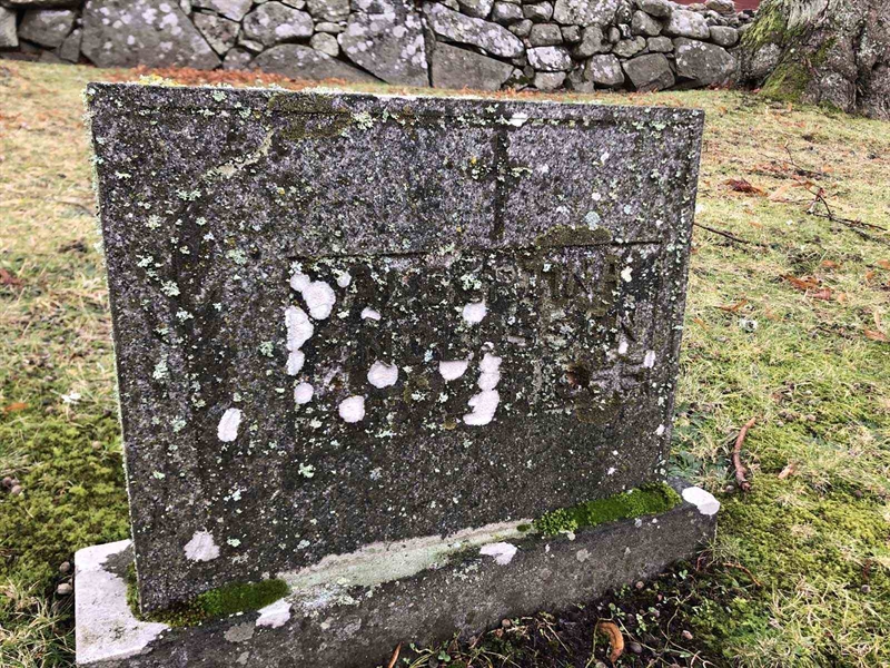 Grave number: FÄ K     8