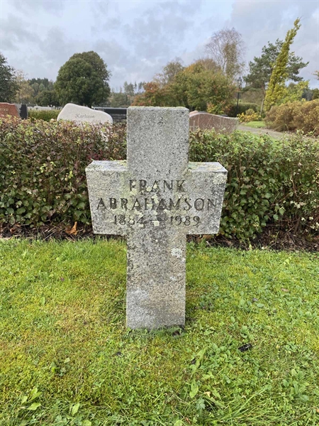 Grave number: 4 Öv 18   171