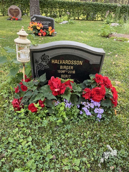 Grave number: 1 KV12   171