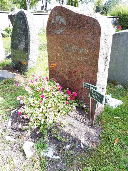 Hautatunnus: GK U 4   243