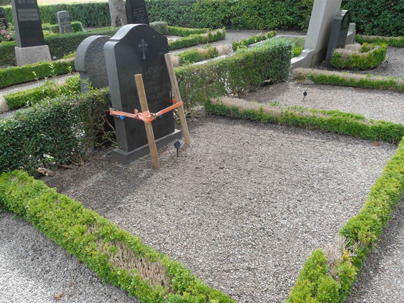Grave number: HGK 3    76
