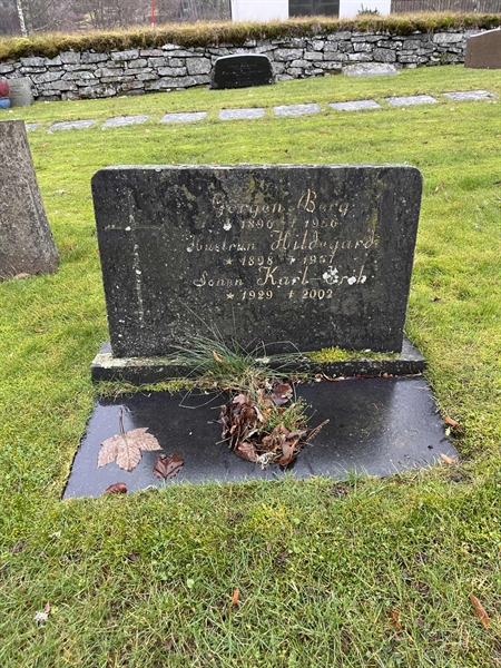 Grave number: Ärt 44 14    48+49