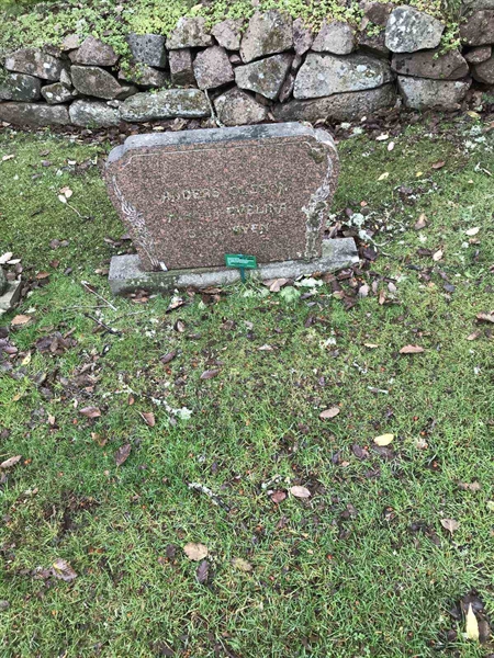 Grave number: B 01   204