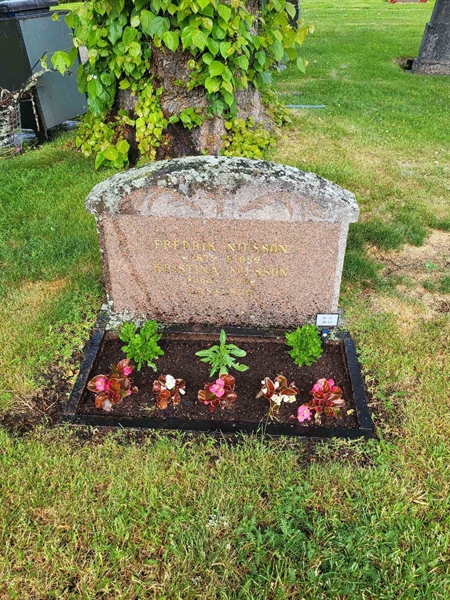 Grave number: kö 01 13    29-30