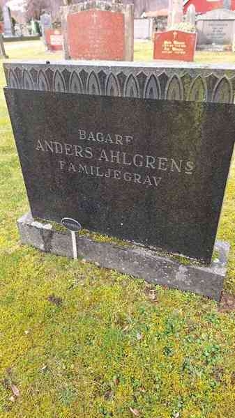 Hautatunnus: VG A   106-107