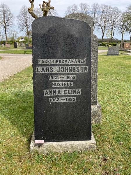 Grave number: NÅ 30   131, 132