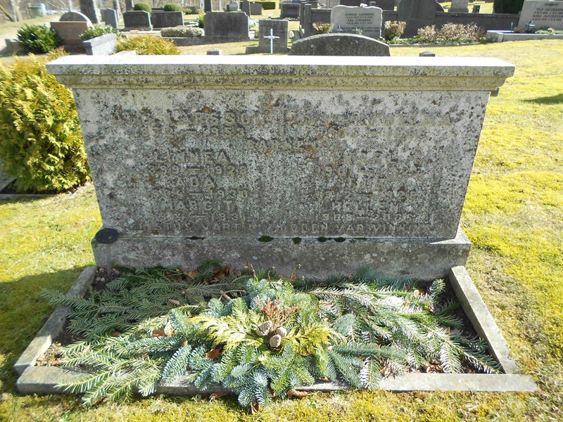Grave number: NÅ G1    14, 15, 16, 17