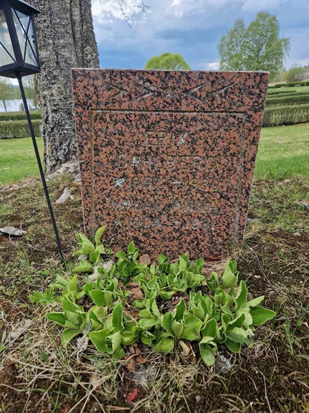 Grave number: 501 10 1613