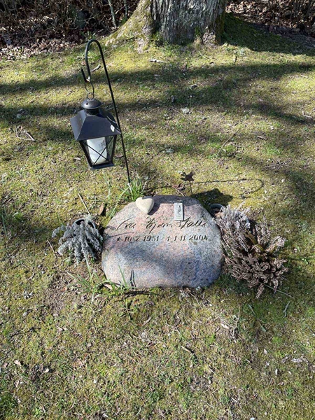 Grave number: Ä N J     2