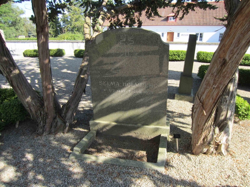 Grave number: VEG 01    17