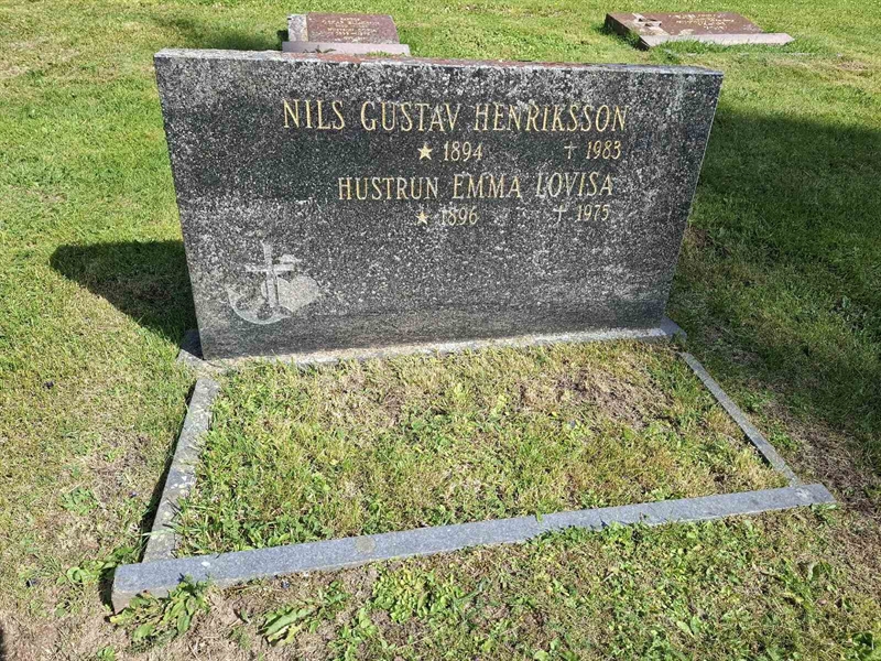 Grave number: 001 2   906