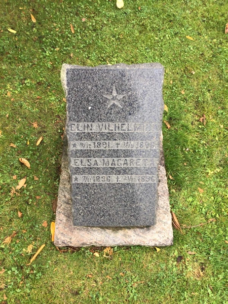 Grave number: LM 1 02  002, 003