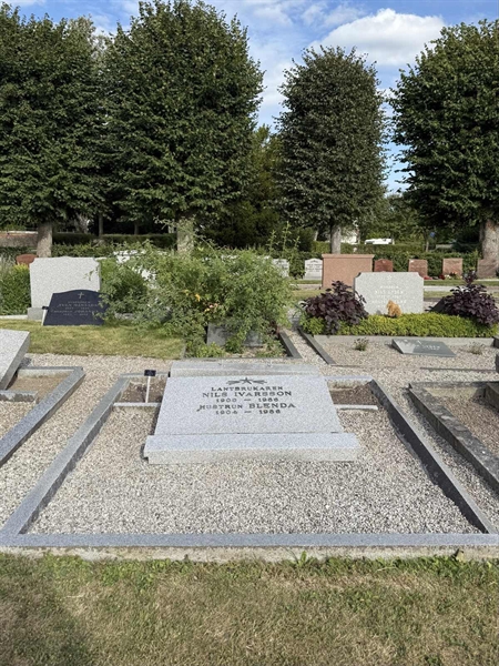 Grave number: ON C   387, 388