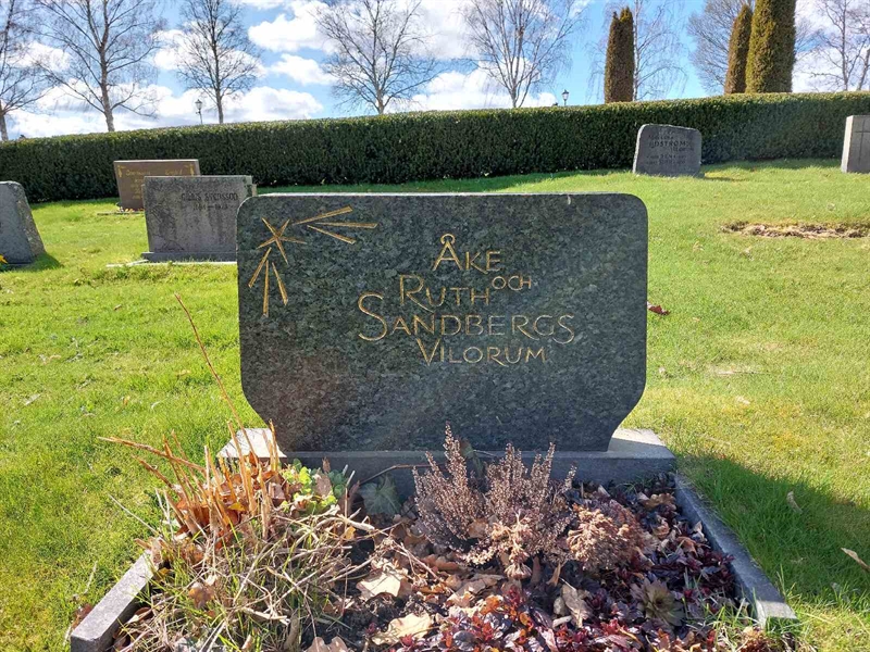 Grave number: HV 28    9, 10